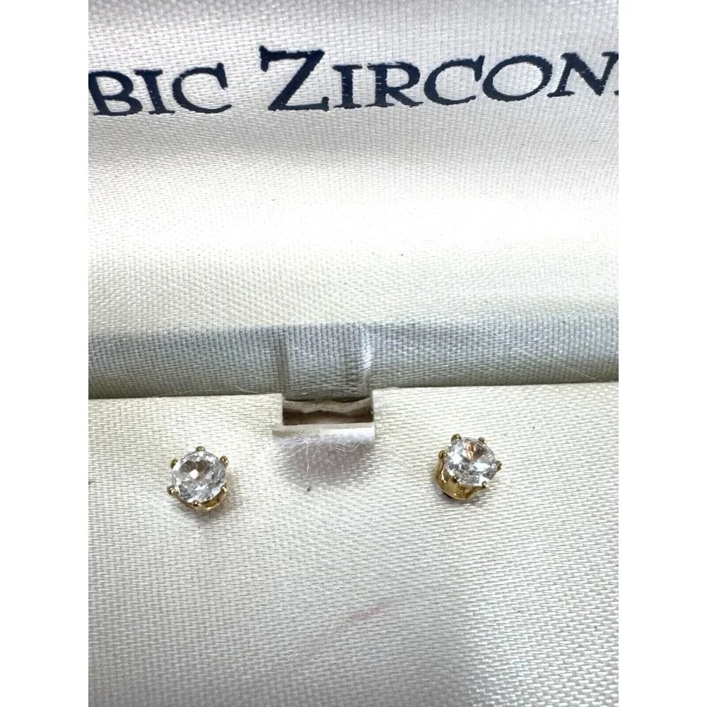 Cubic Zirconia Clear Crystal Tennis Bracelet and Stud Earrings Boxed - Picture 3 of 8